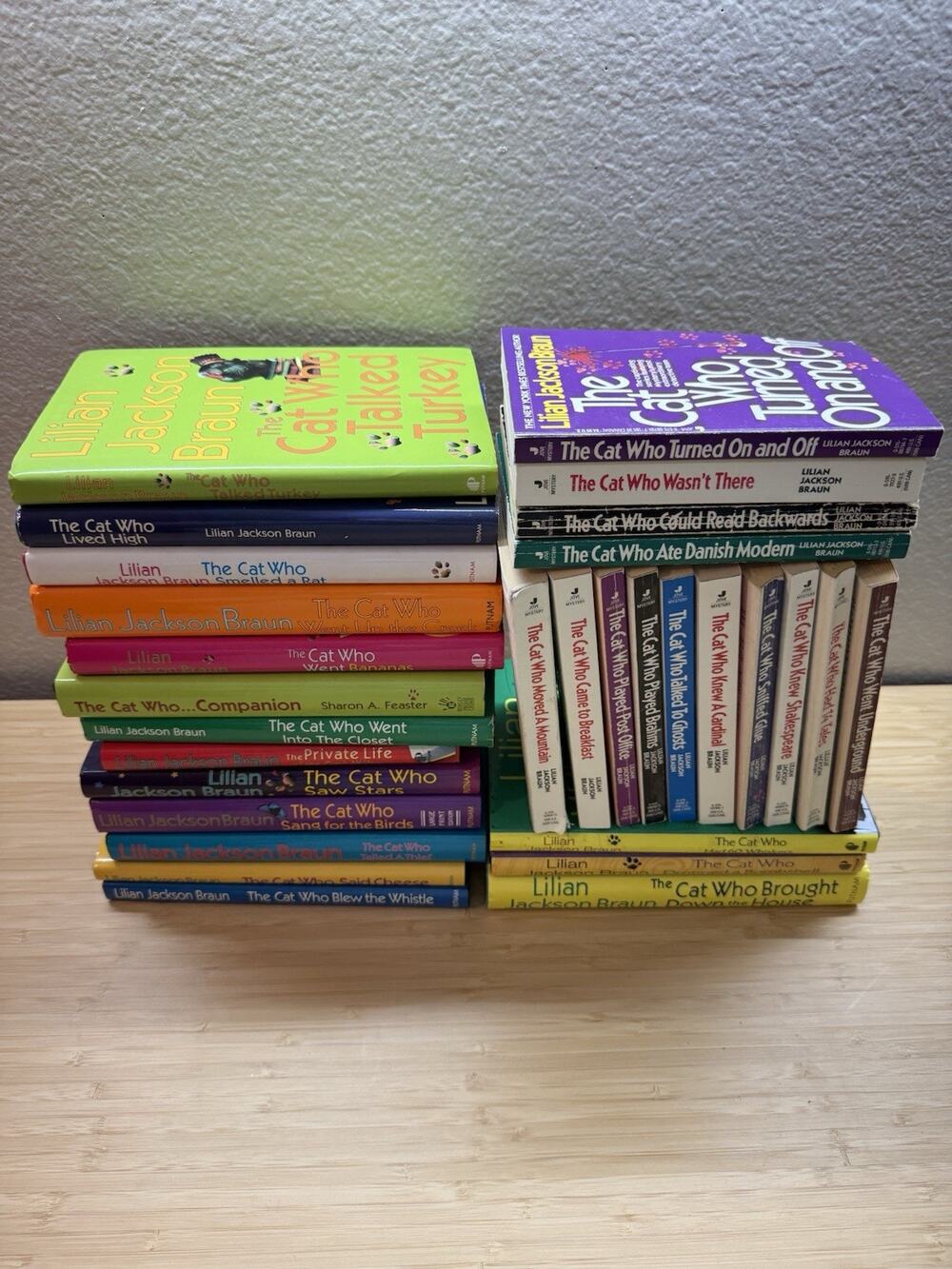 Lot Of 30 The Cat Who Series By Lillian Jackson Braun-Hardcover & Paperback